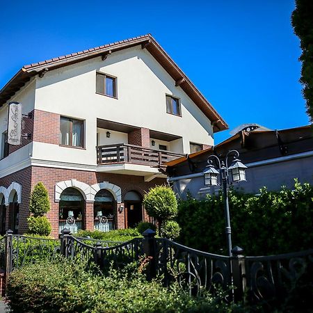 Pensiunea Casa Vera Тыргу-Жиу Экстерьер фото